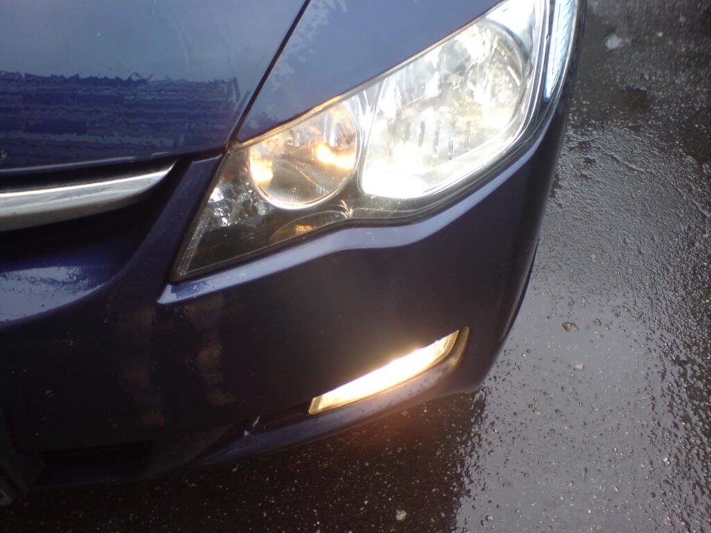 замена лампы ближнего света хонда цивик 4д