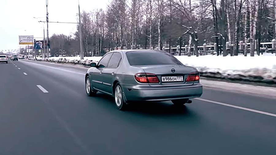 Какой объем багажника у Ниссан Максима